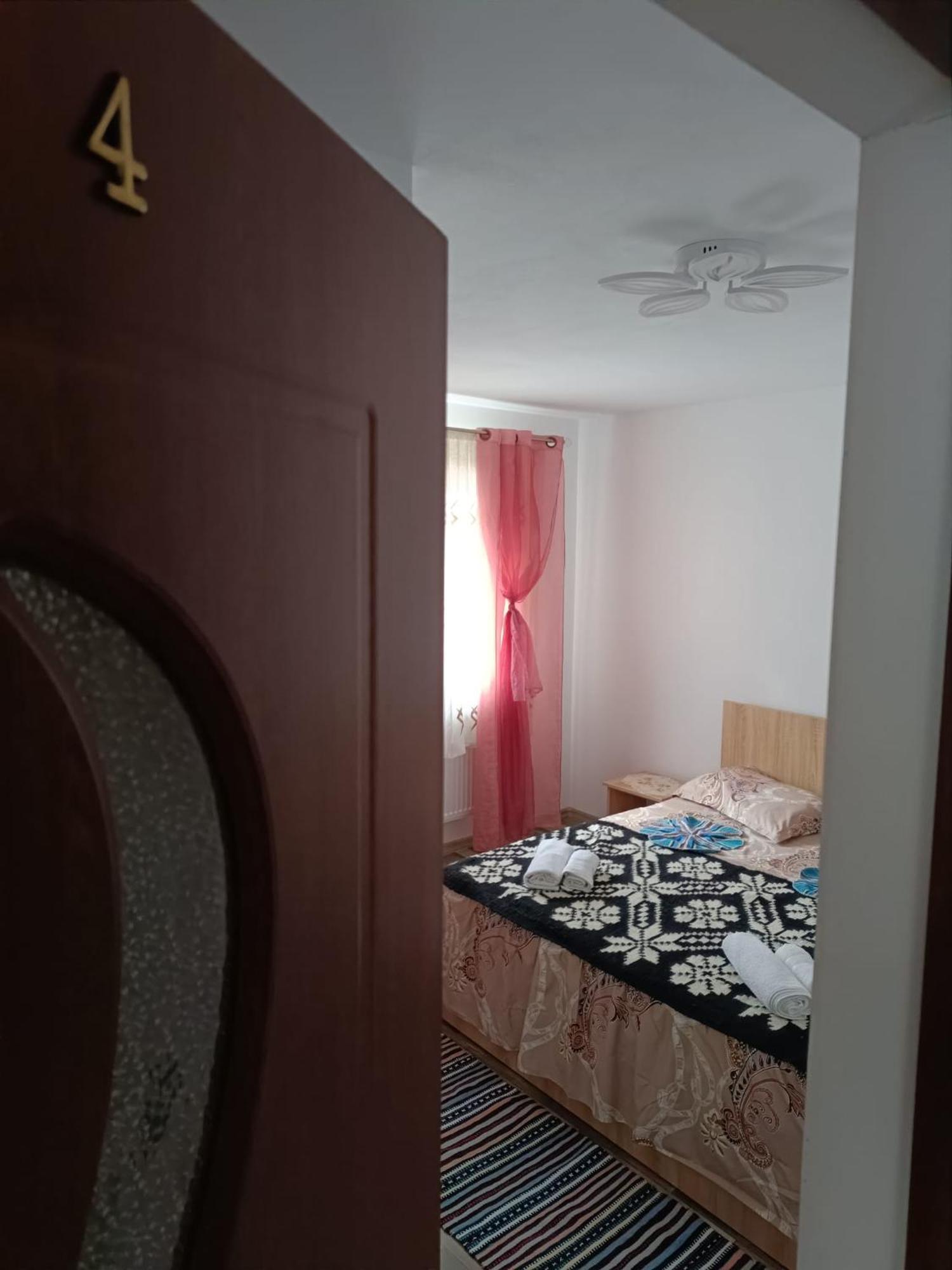 Villa Casuta Din Livada à Moisei Extérieur photo