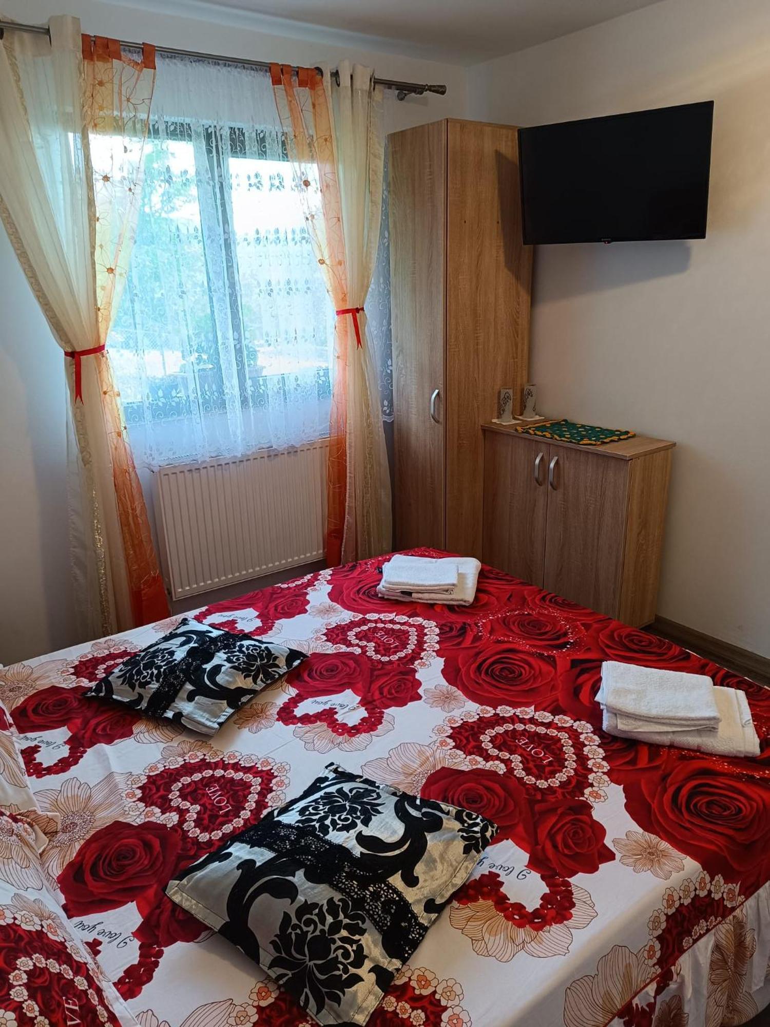 Villa Casuta Din Livada à Moisei Extérieur photo